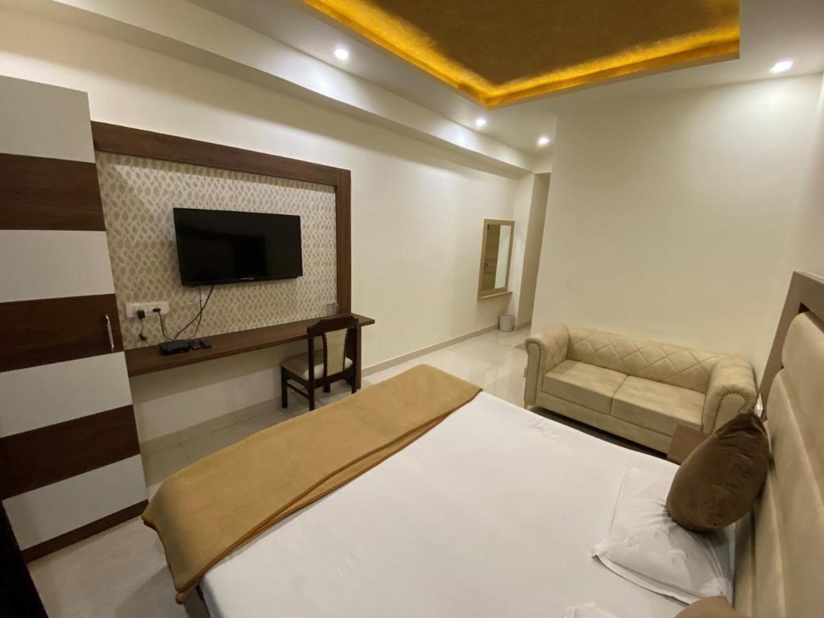 Neelgagan Hotel Nuova Delhi Esterno foto