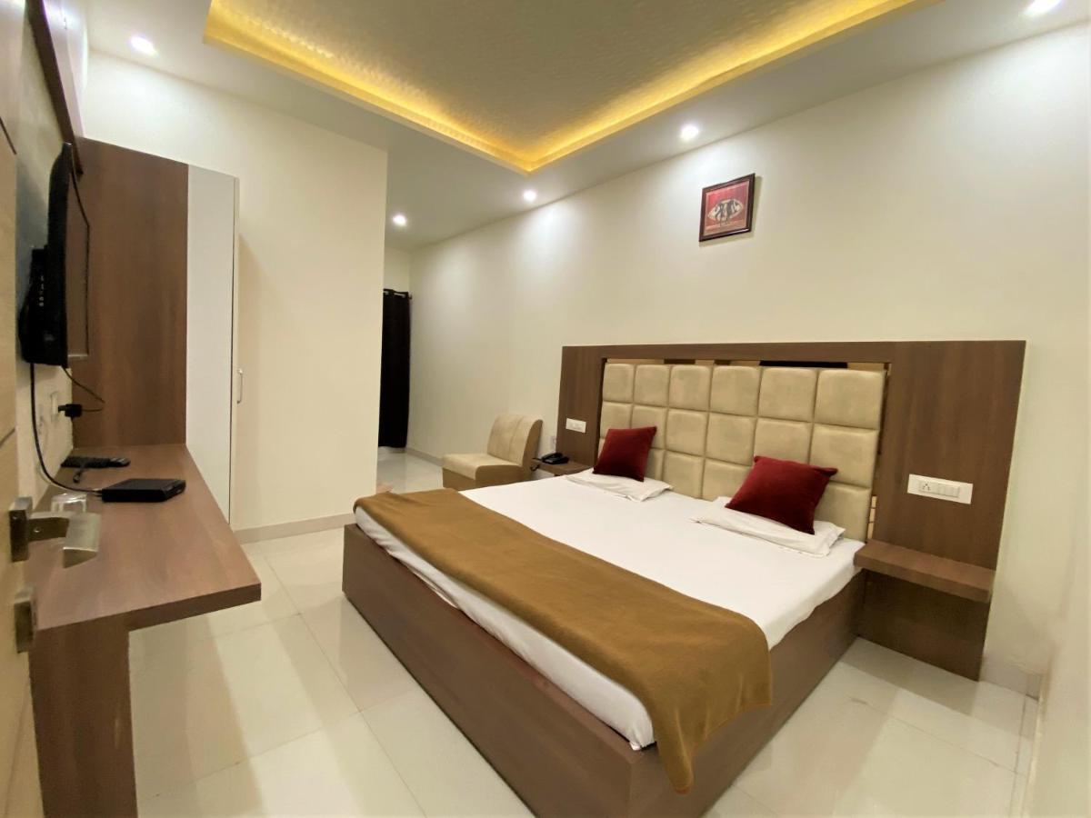 Neelgagan Hotel Nuova Delhi Esterno foto